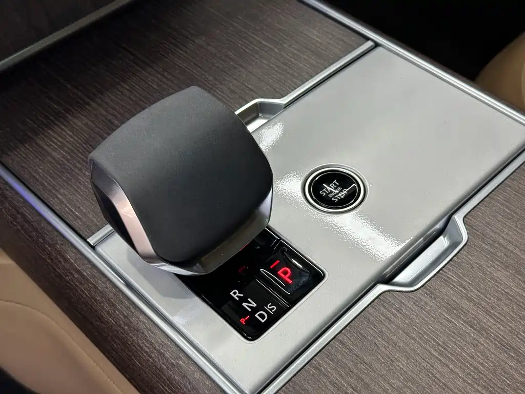 Land Rover Range Rover — миниатюра 18