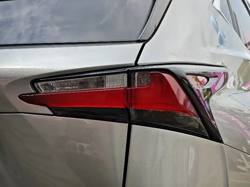 Lexus NX 200 AWD Sharp Fashion Edition, фото 12
