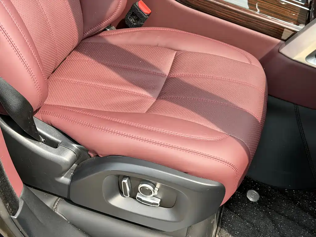 Land Rover Range Rover — миниатюра 12