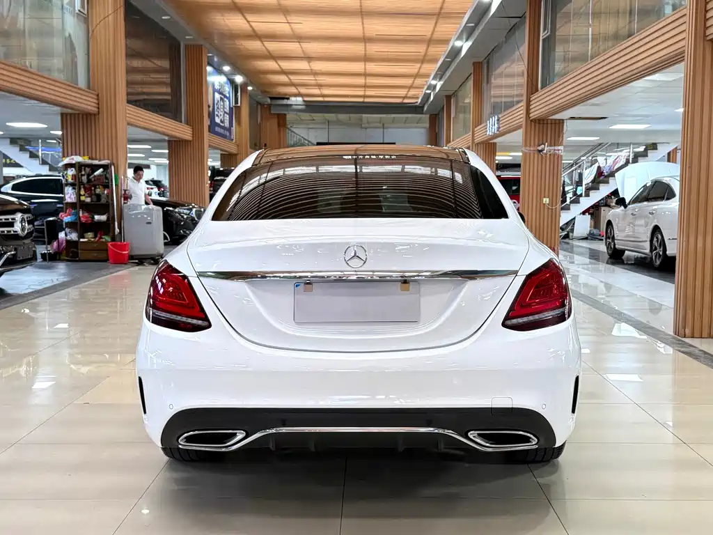 Mercedes-Benz C-Class — миниатюра 32