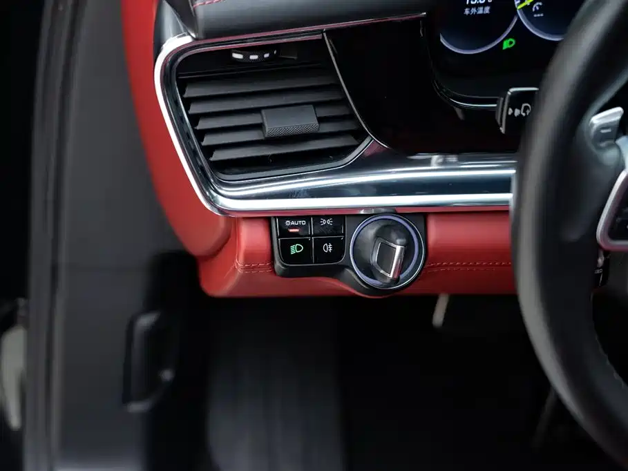 PORSCHE PANAMERA NEW ENERGY