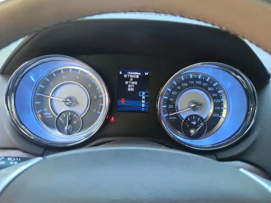 Chrysler 300C — миниатюра 14