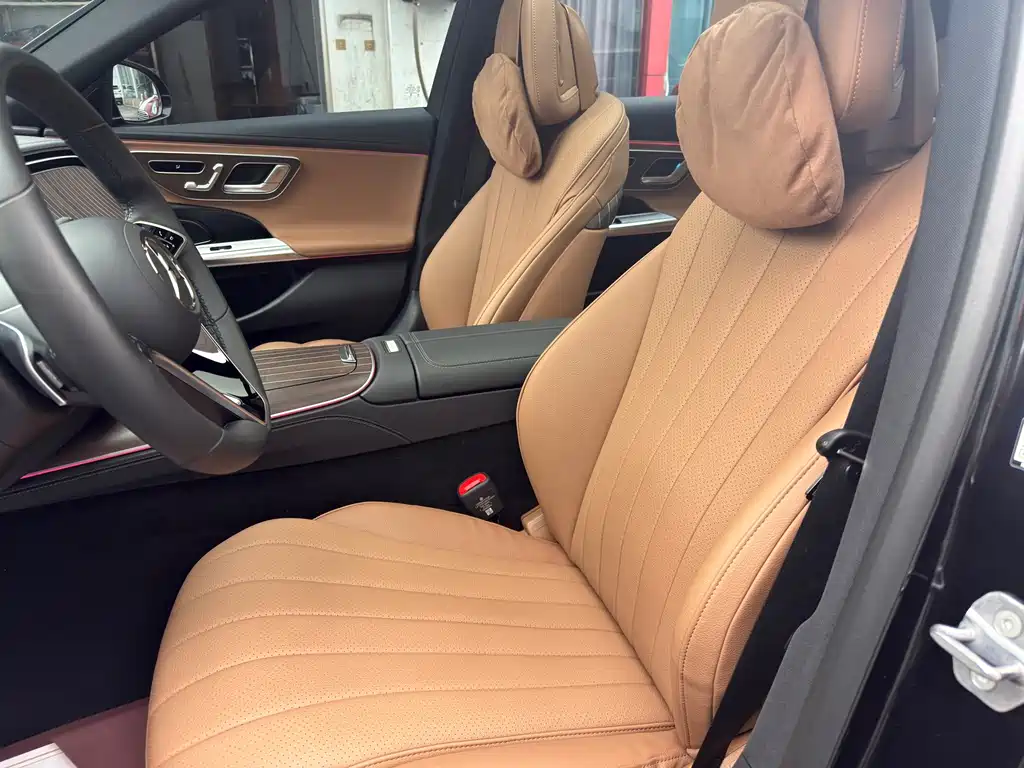 Mercedes-Benz E-Class — миниатюра 12