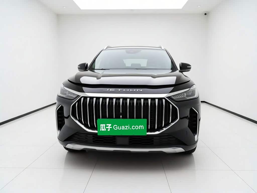 Jetour Jetour X70 PLUS 1.5 л 2024 г. Чёрный, пробег 16500 км