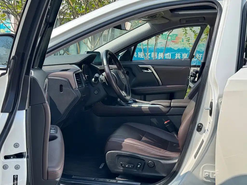 Lexus RX — миниатюра 4