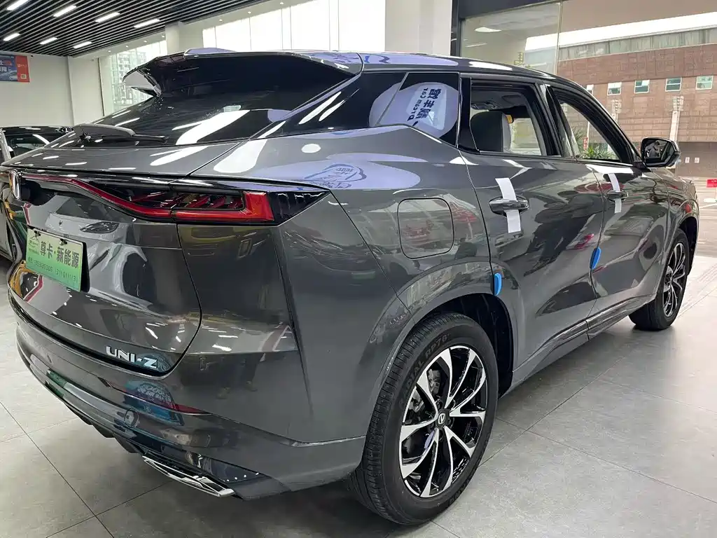 CHANGAN UNI Z NEW ENERGY