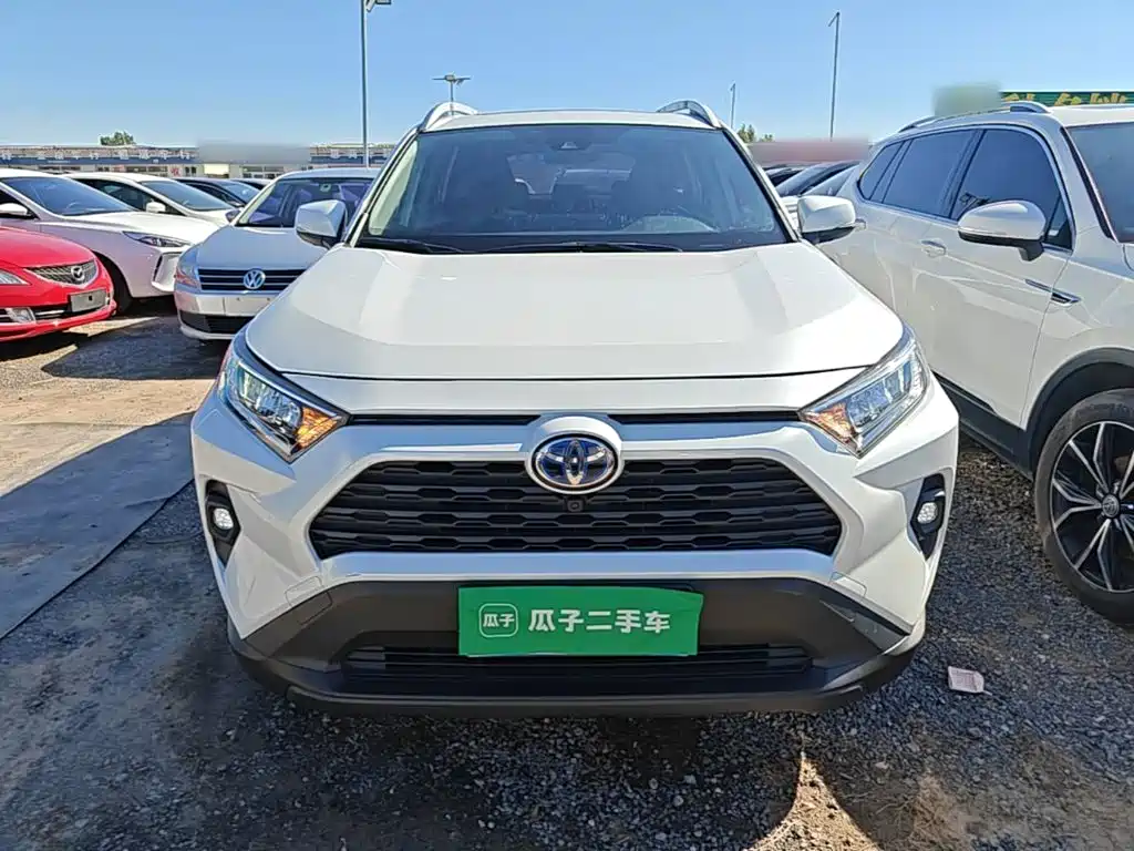 Toyota RAV4 — миниатюра 3