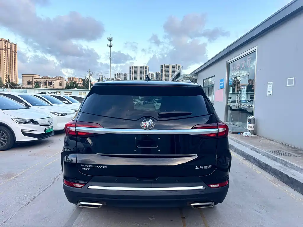 Buick Enclave — миниатюра 6