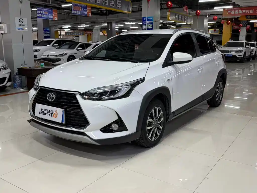 Toyota Yaris L 2023
