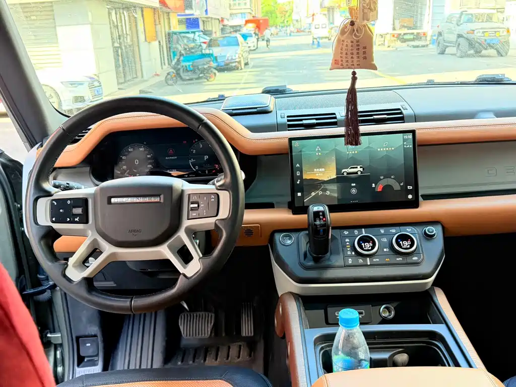 Land Rover Defender — миниатюра 5