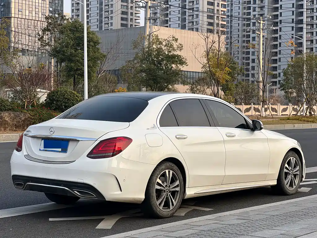 MERCEDES-BENZ C CLASS