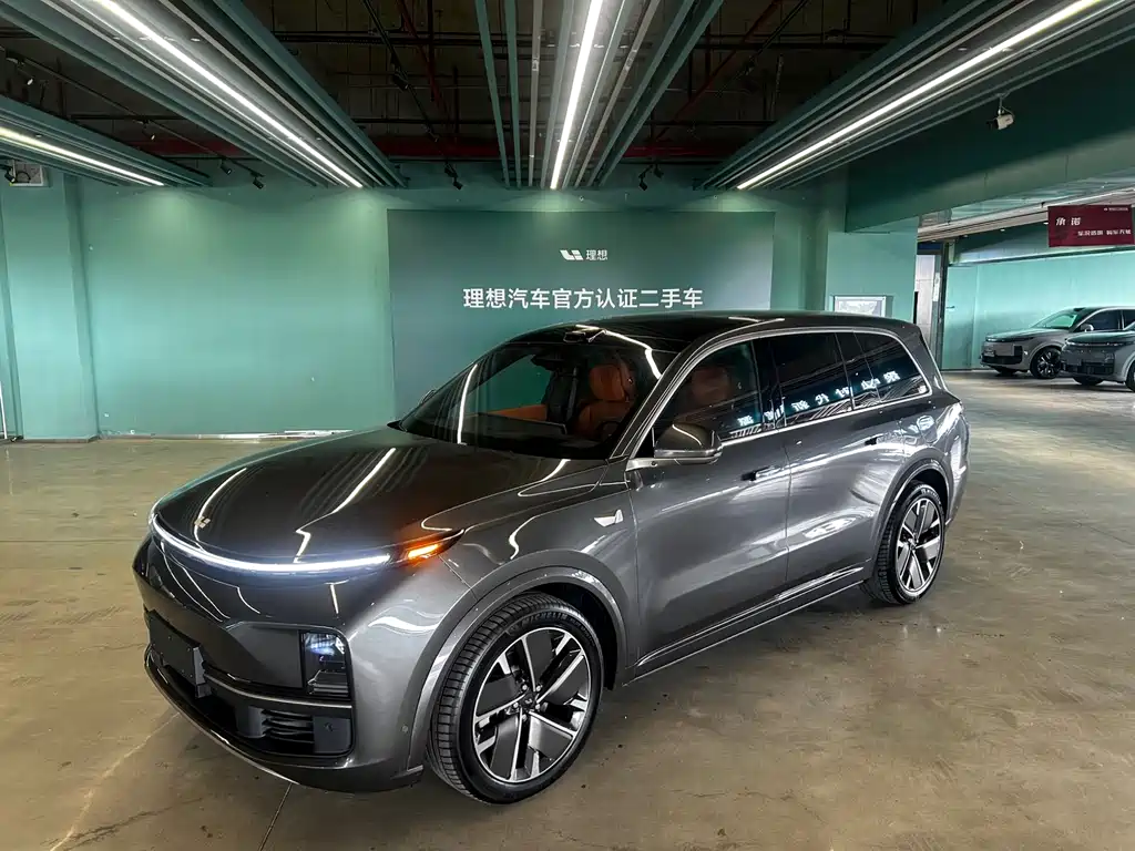 Li Auto Li L9 2025