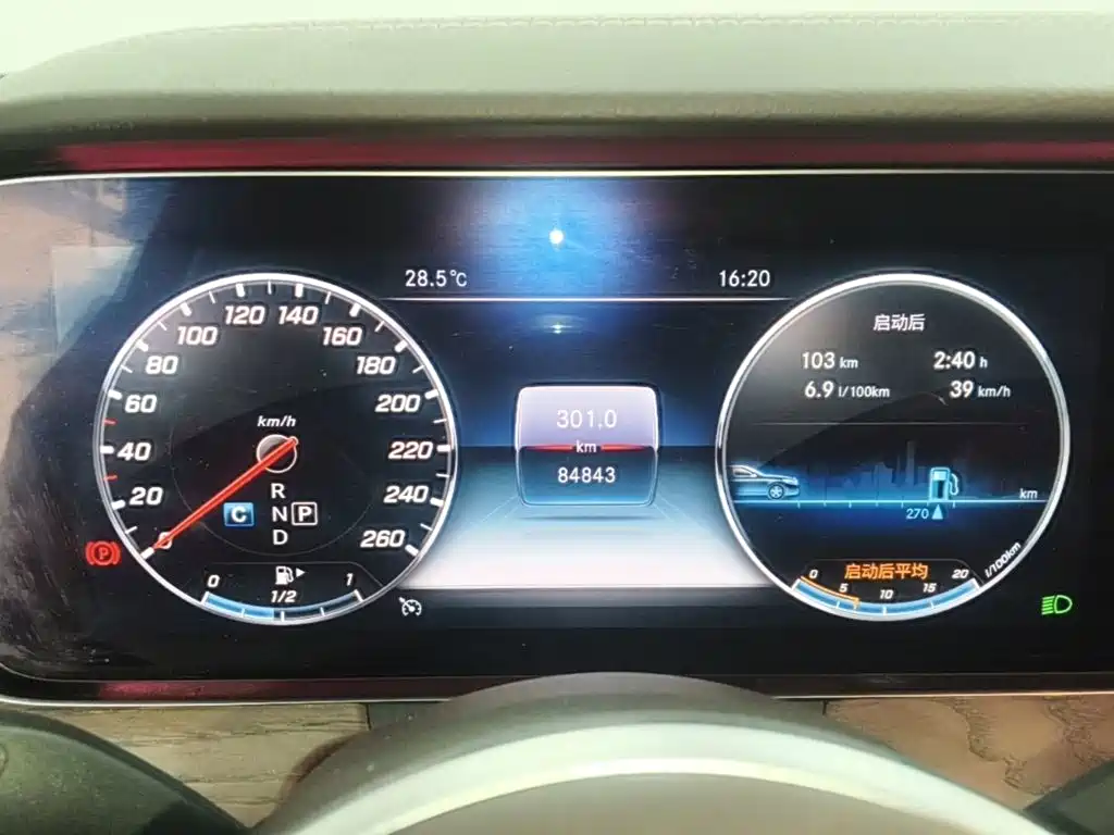 Mercedes-Benz E-Class — миниатюра 12