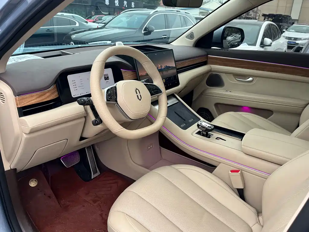 AITO ASK THE WORLD M7