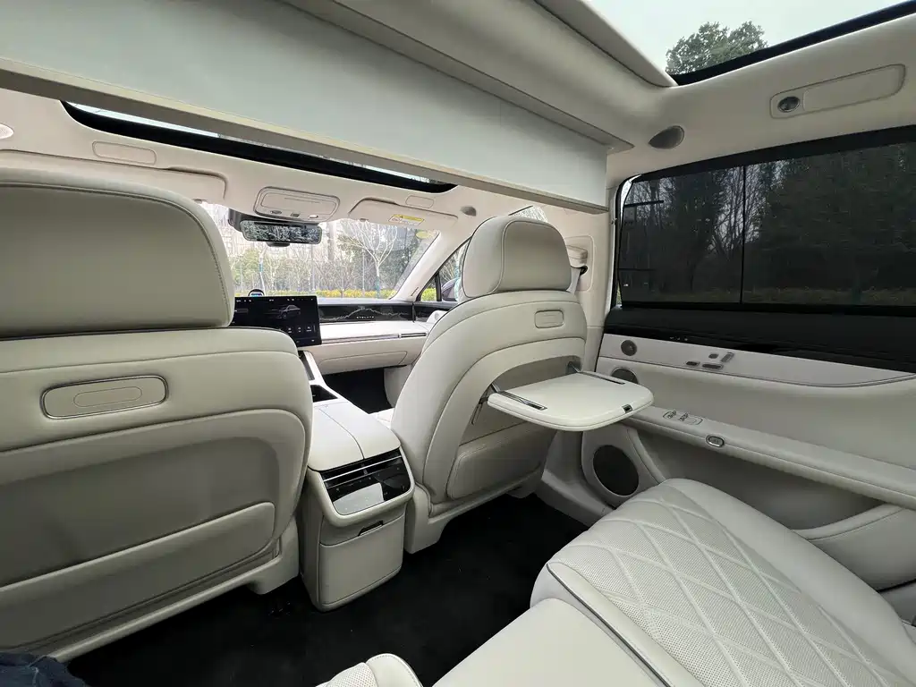 AITO ENJOY THE WORLD S9