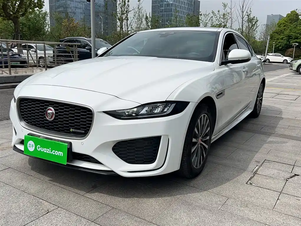 Jaguar XEL 2020