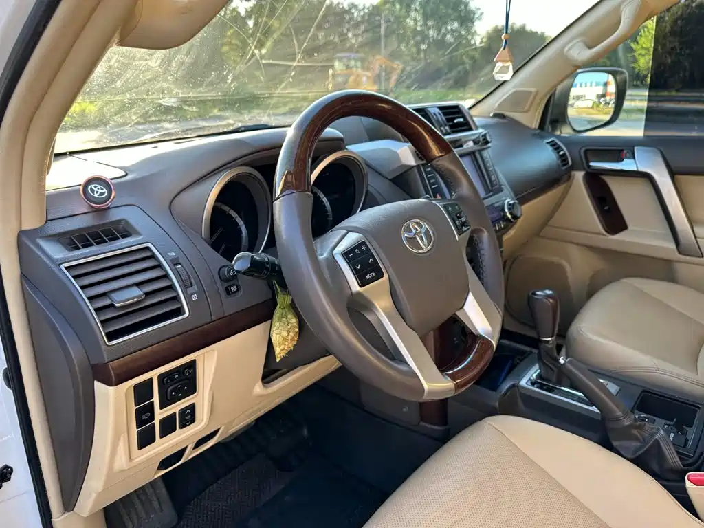 Toyota Prado — миниатюра 13