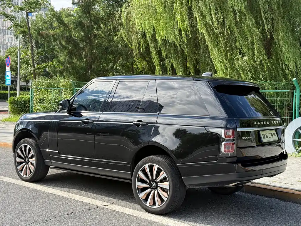Land Rover Range Rover — миниатюра 7