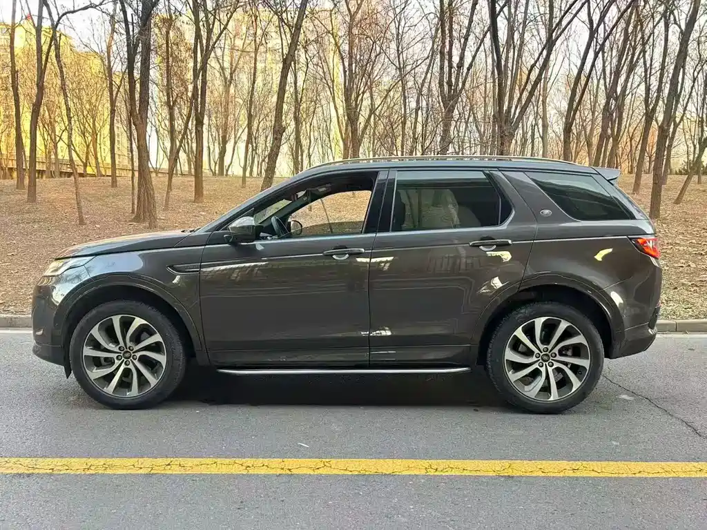 LAND ROVER DISCOVER SPORTS