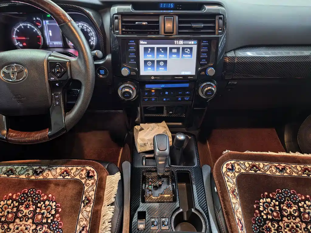 Toyota 4Runner — миниатюра 10