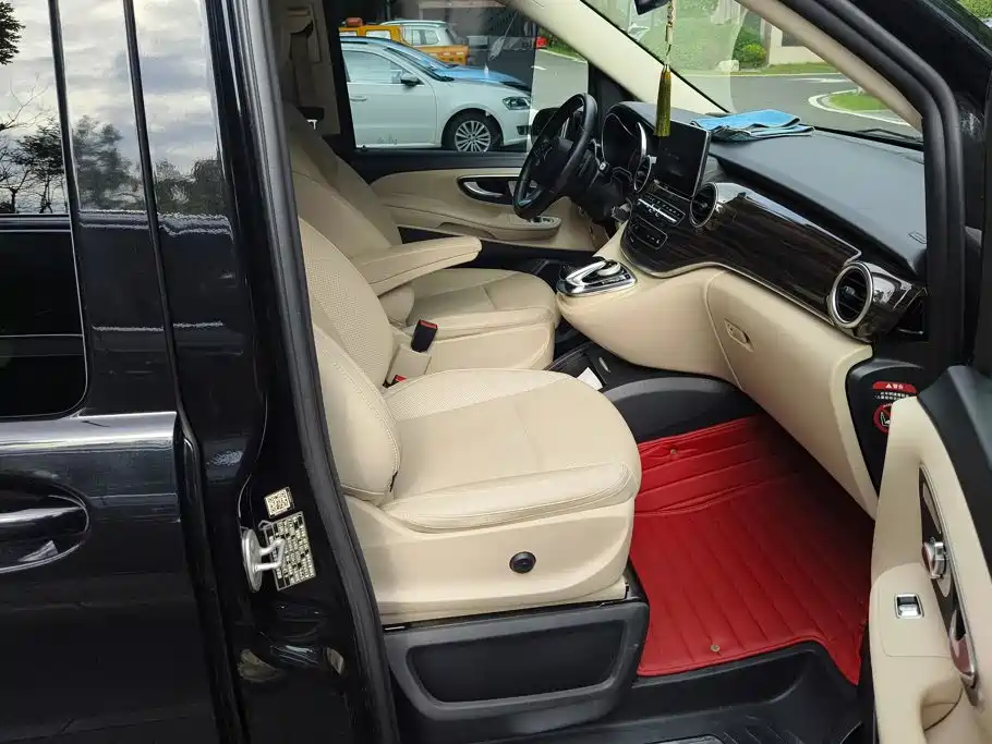 Mercedes-Benz V-Class — миниатюра 8