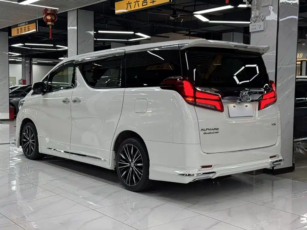 TOYOTA ELFA