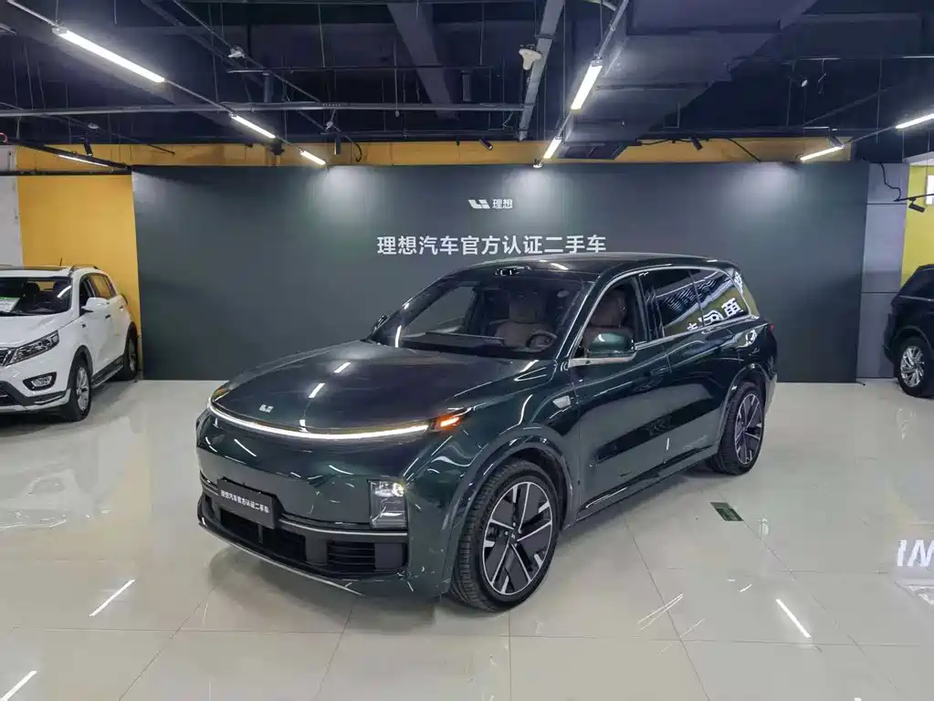 Li Auto Li L9 2025