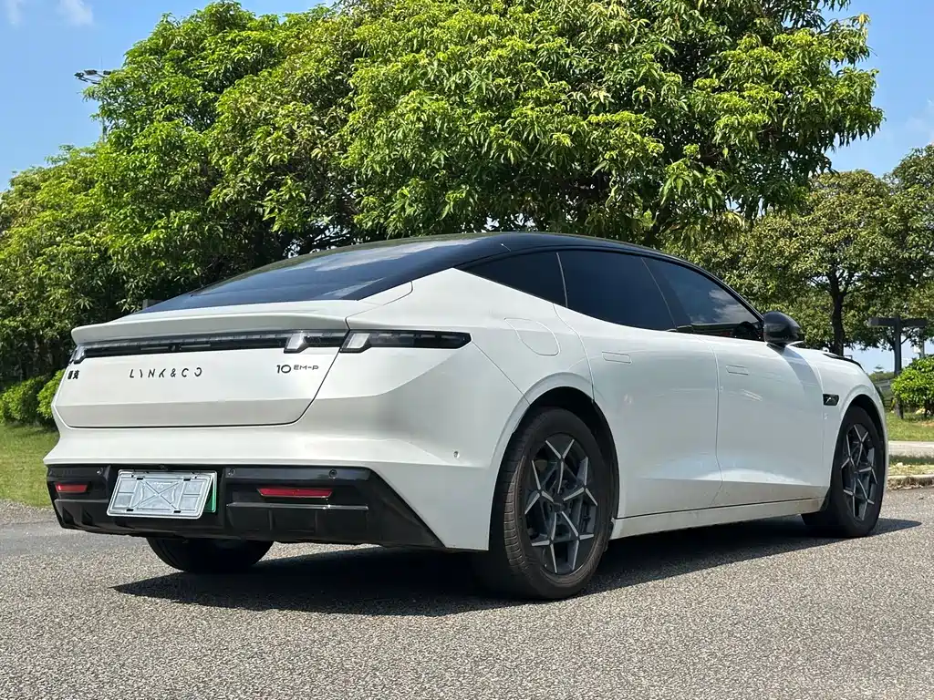 Lynk & Co 10 — миниатюра 14