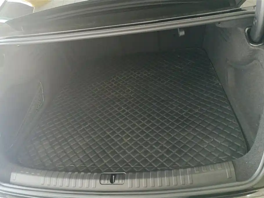 AUDI  A6L