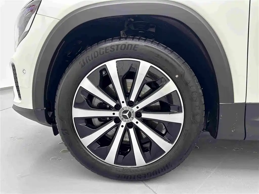 Mercedes-Benz GLB — миниатюра 31