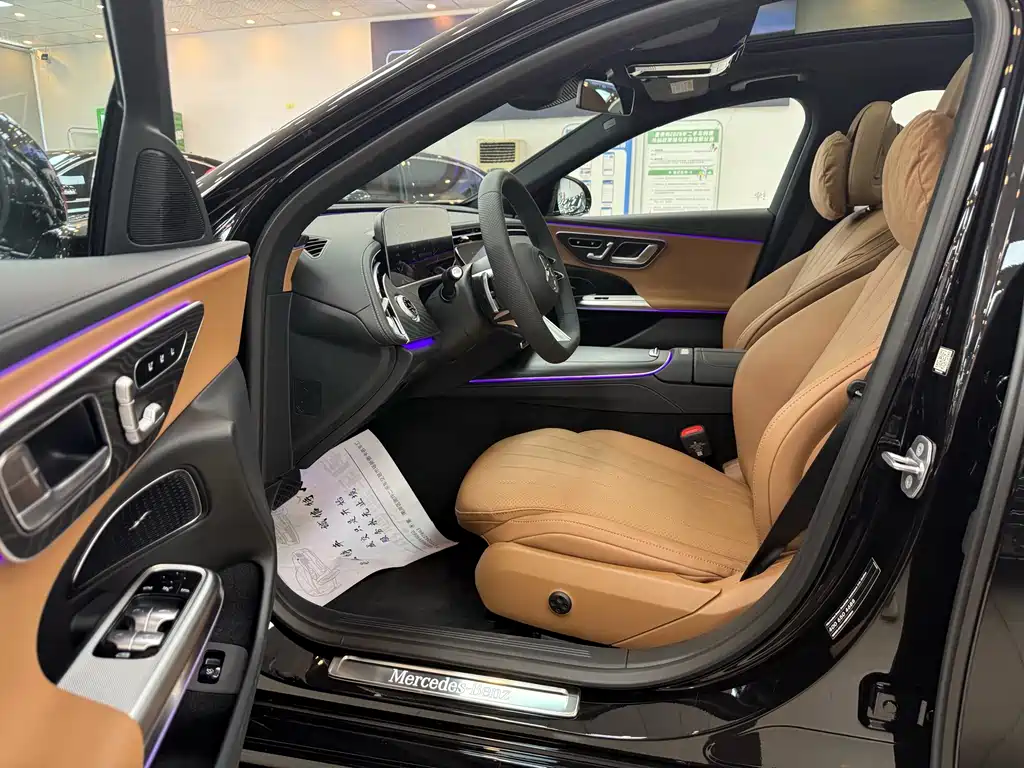Mercedes-Benz E-Class — миниатюра 10