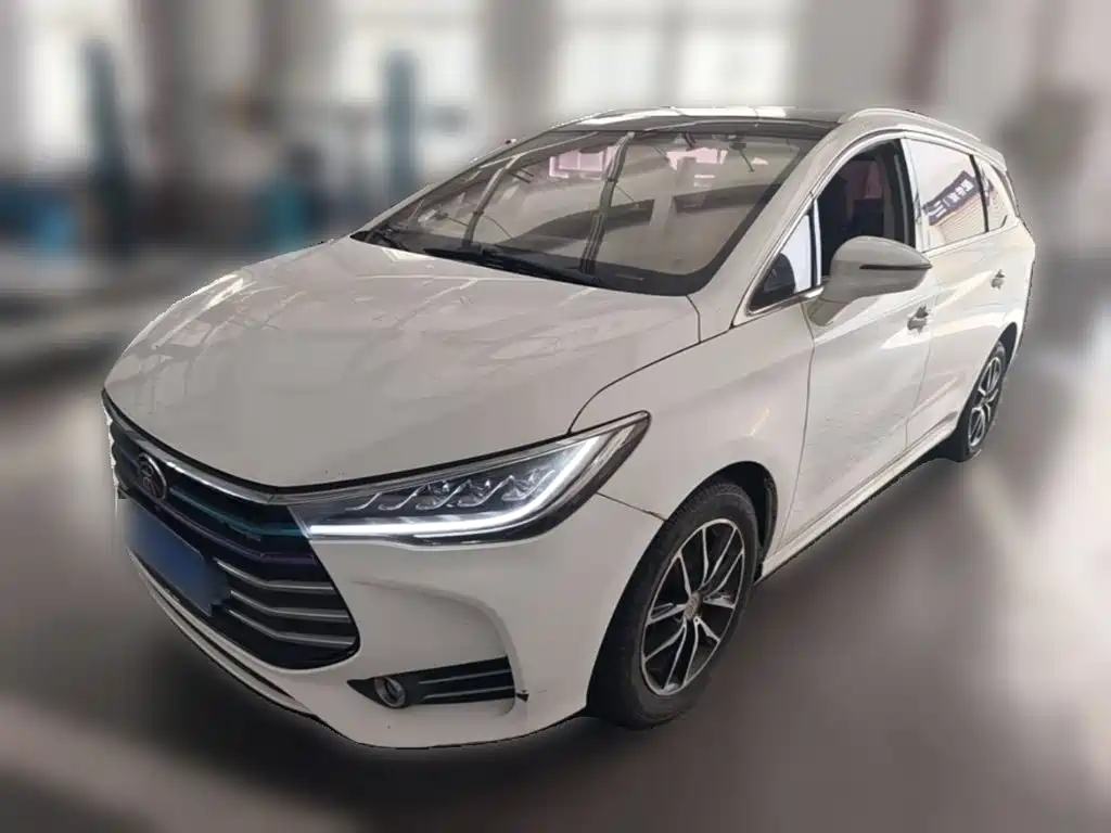 BYD MAX — миниатюра 3