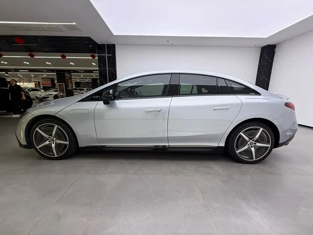 Mercedes-Benz EQE — миниатюра 9