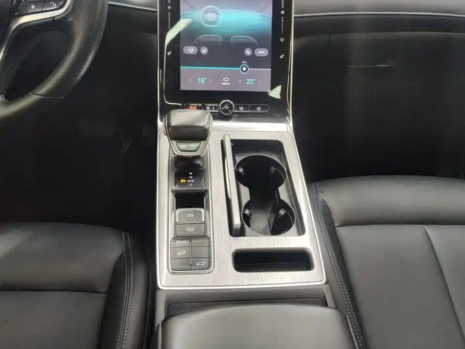 Roewe RX5 — миниатюра 16