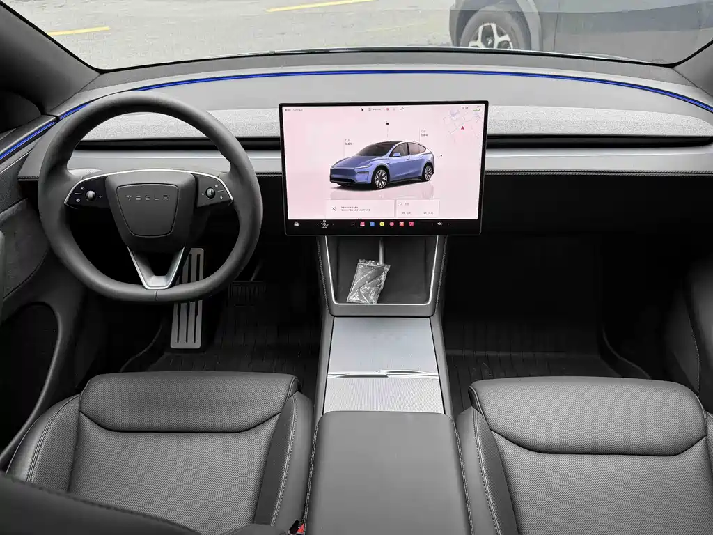 Tesla Model Y L — миниатюра 11
