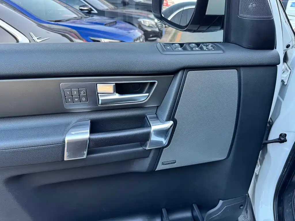 Land Rover Discovery — миниатюра 14