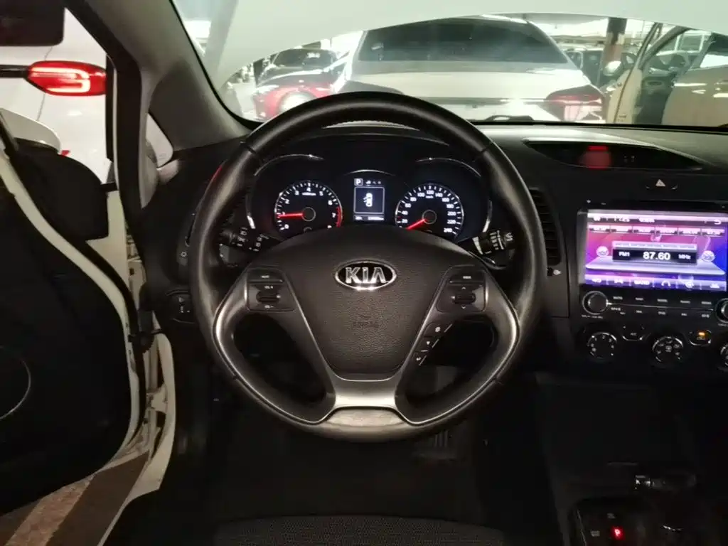 Kia K3 — миниатюра 11