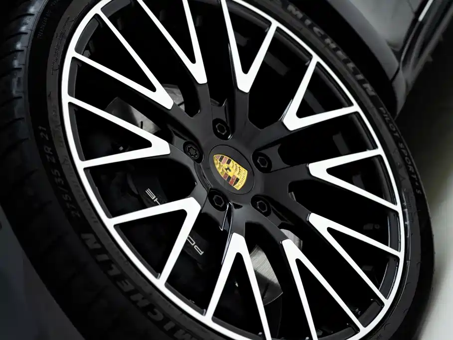 Porsche Panamera — миниатюра 6