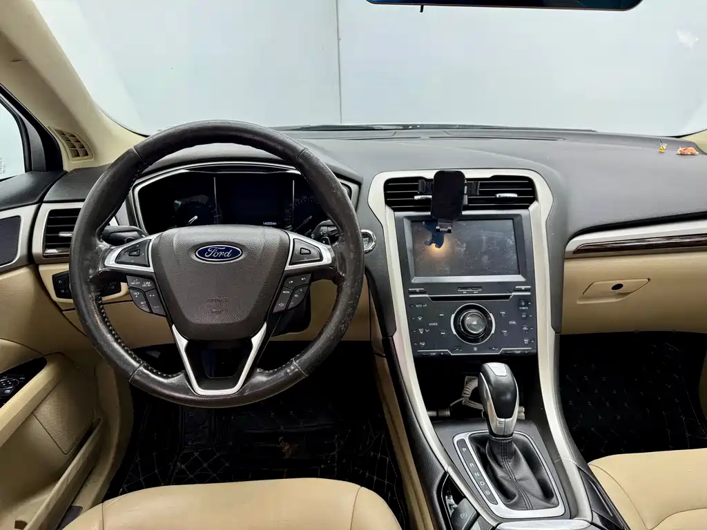 Ford Mondeo — миниатюра 17