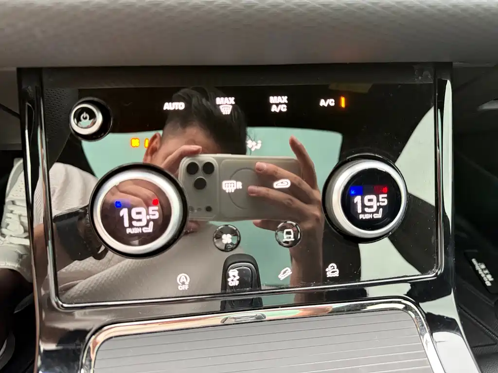 Land Rover Evoque — миниатюра 12