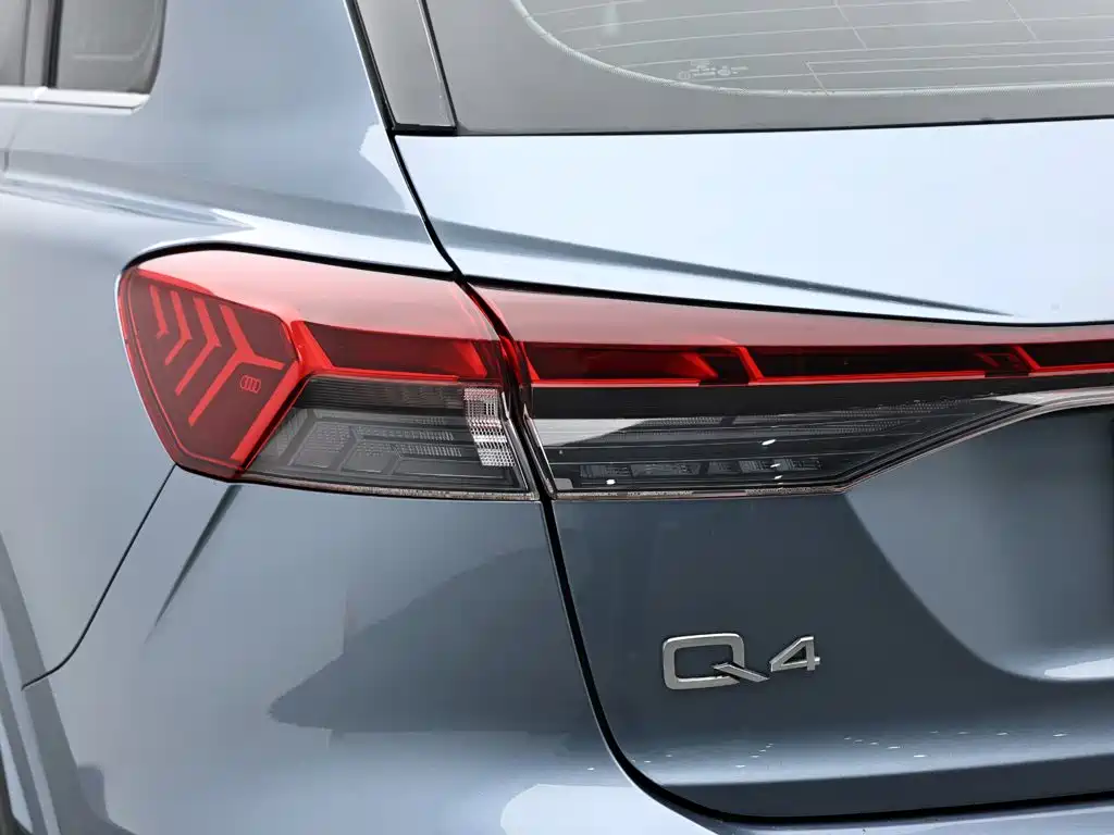 Audi Q4 e-tron — миниатюра 7