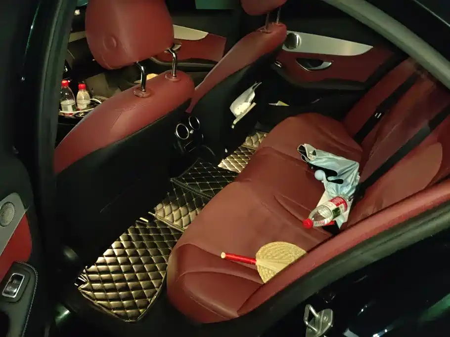 Mercedes-Benz C-Class — миниатюра 11