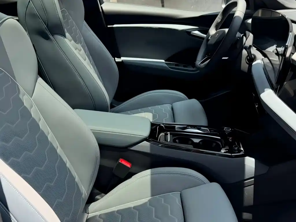 Audi AudiQ6L e-tron — миниатюра 4