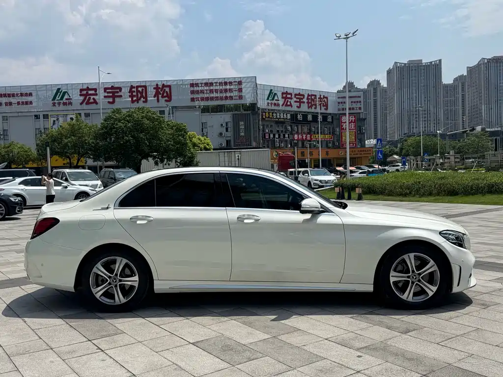 Mercedes-Benz C-Class — миниатюра 5