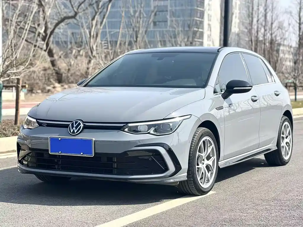 Volkswagen Golf 2024