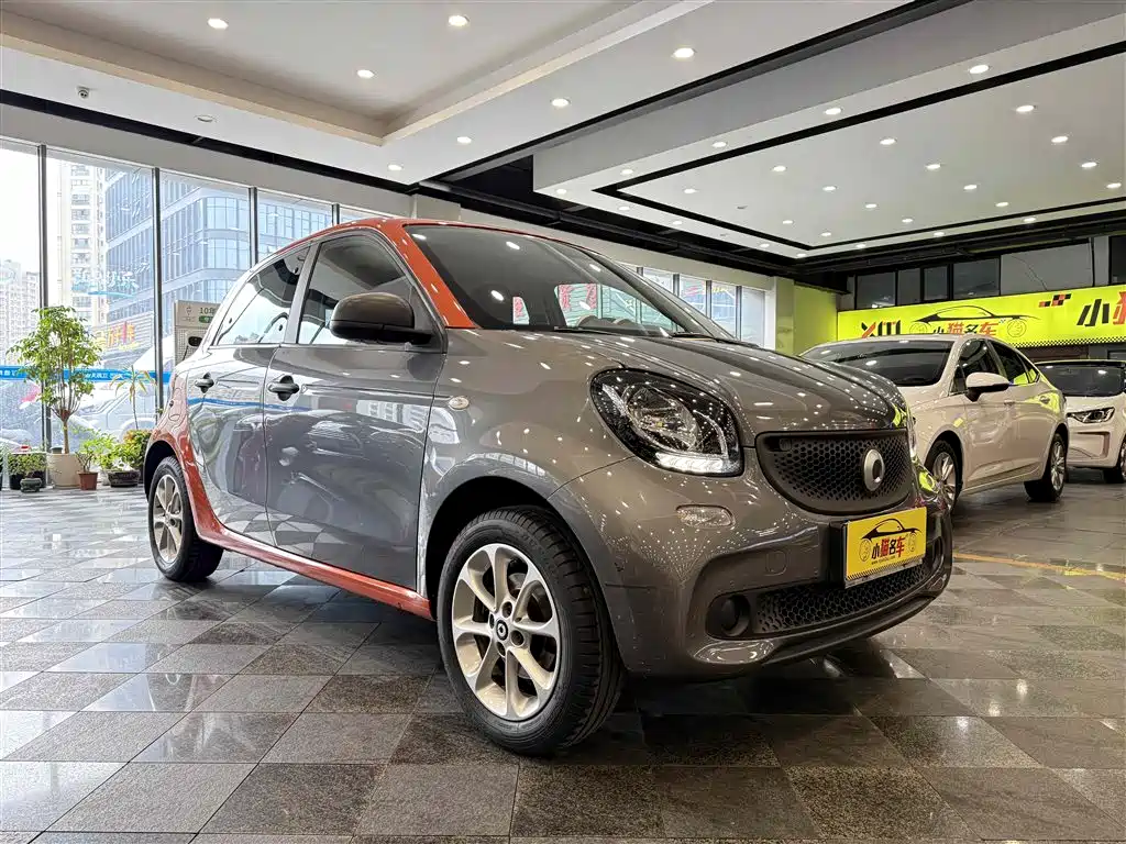 SMART FORFOUR