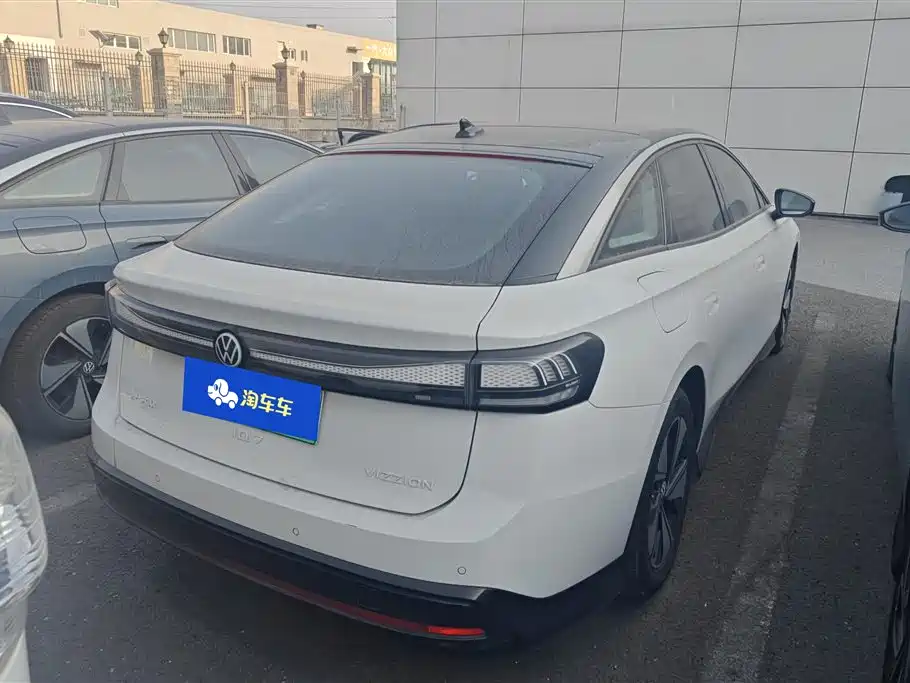 VOLKSWAGEN ID.7 VIZZION