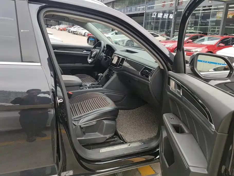 Volkswagen Teramont — миниатюра 8