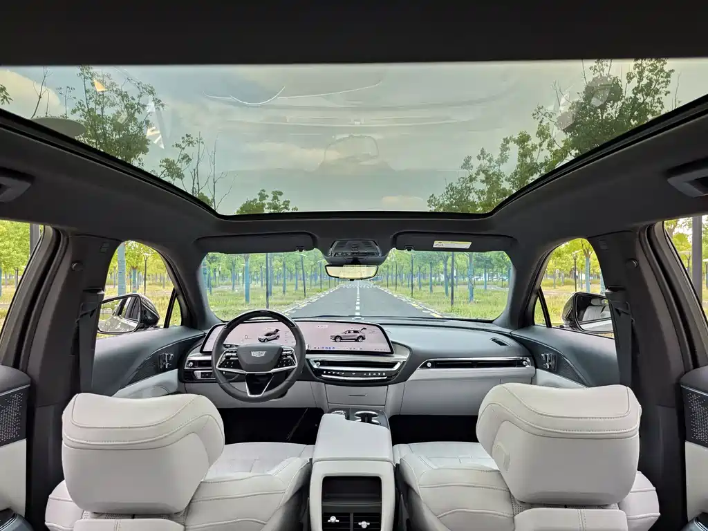 Cadillac Lyriq — миниатюра 20