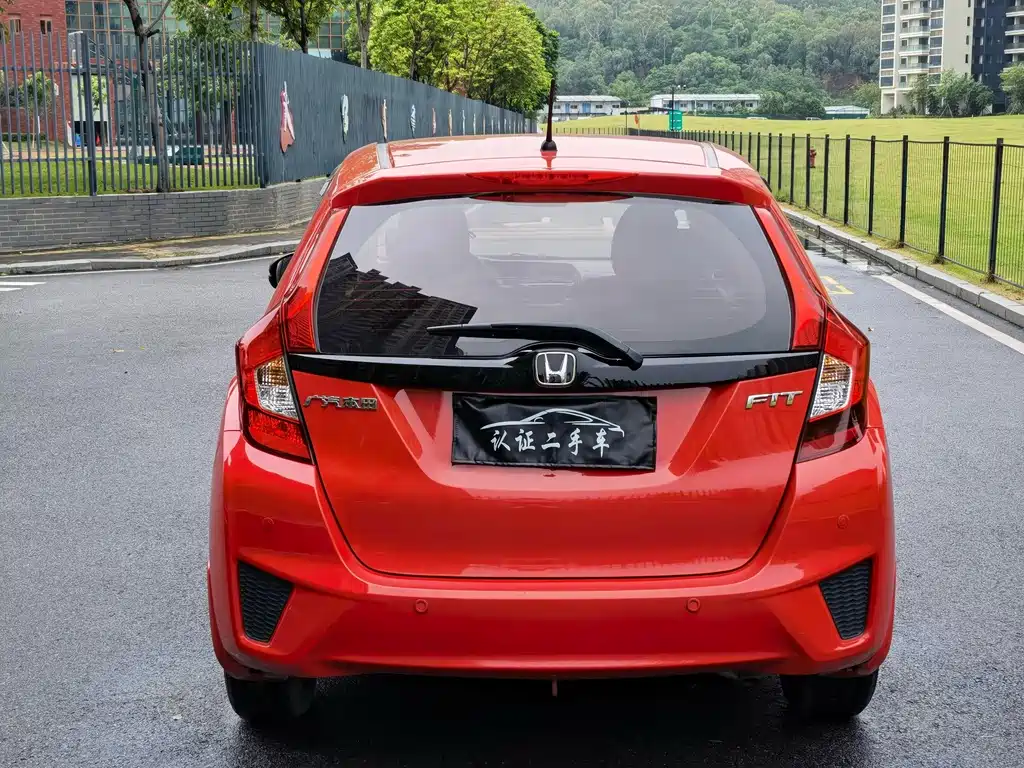 Honda Fit — миниатюра 6